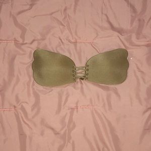 Backless, Strapless, Push-up Wing Style Bra
